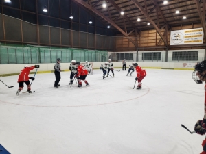 HC Draci Bílina : HC Čerti Ostrov 5:4 (5:2,0:2,0:0)